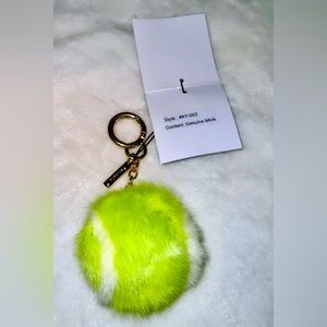Brand new  LINDA RICHARDS GENUINE MINK TENNIS BALL KEYCHAIN KIWI GREEN
